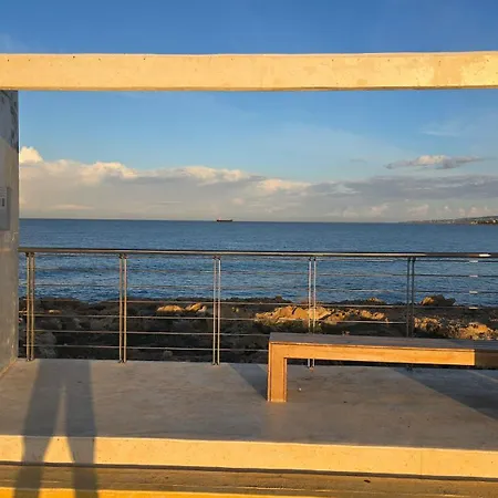 Dahan Sirena Lighthouse Luxury Lägenhet Paphos