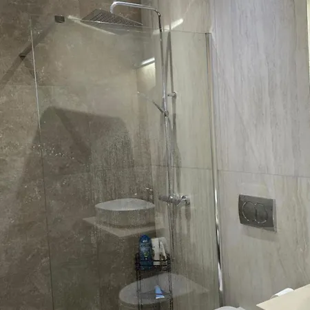 Dahan Sirena Lighthouse Luxury شقة بافوس